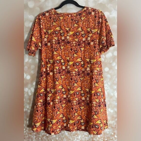 🔵 5 for $25 LULA ROE orange and fall colored patterned short sleeve tee - Picture 5 of 5